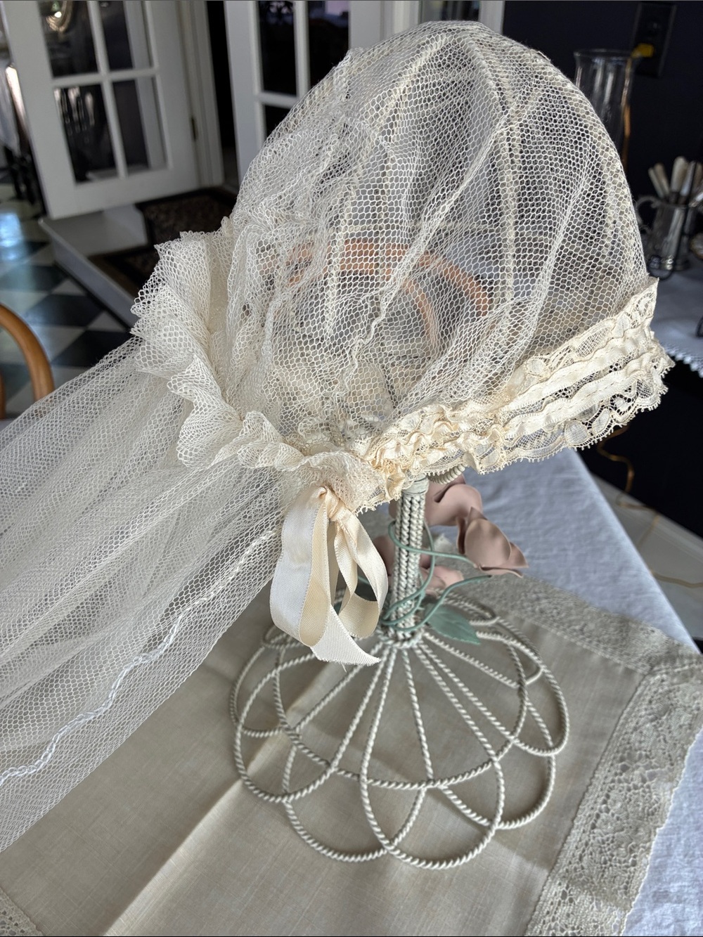 Antique 1920s silk Net Bridal Veil - Picture 7 of 8
